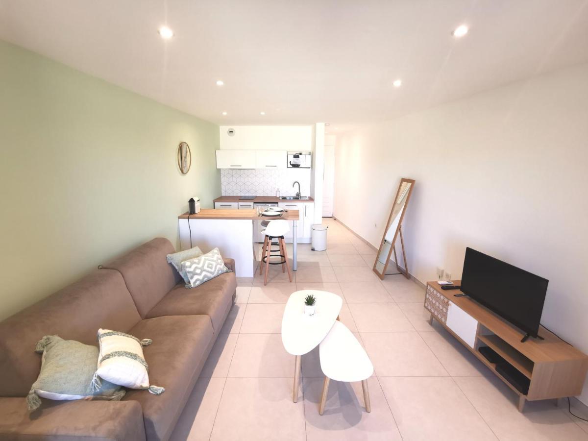 Apartment Superbe Avec Piscine Et Stationnement Sainte-Maxime